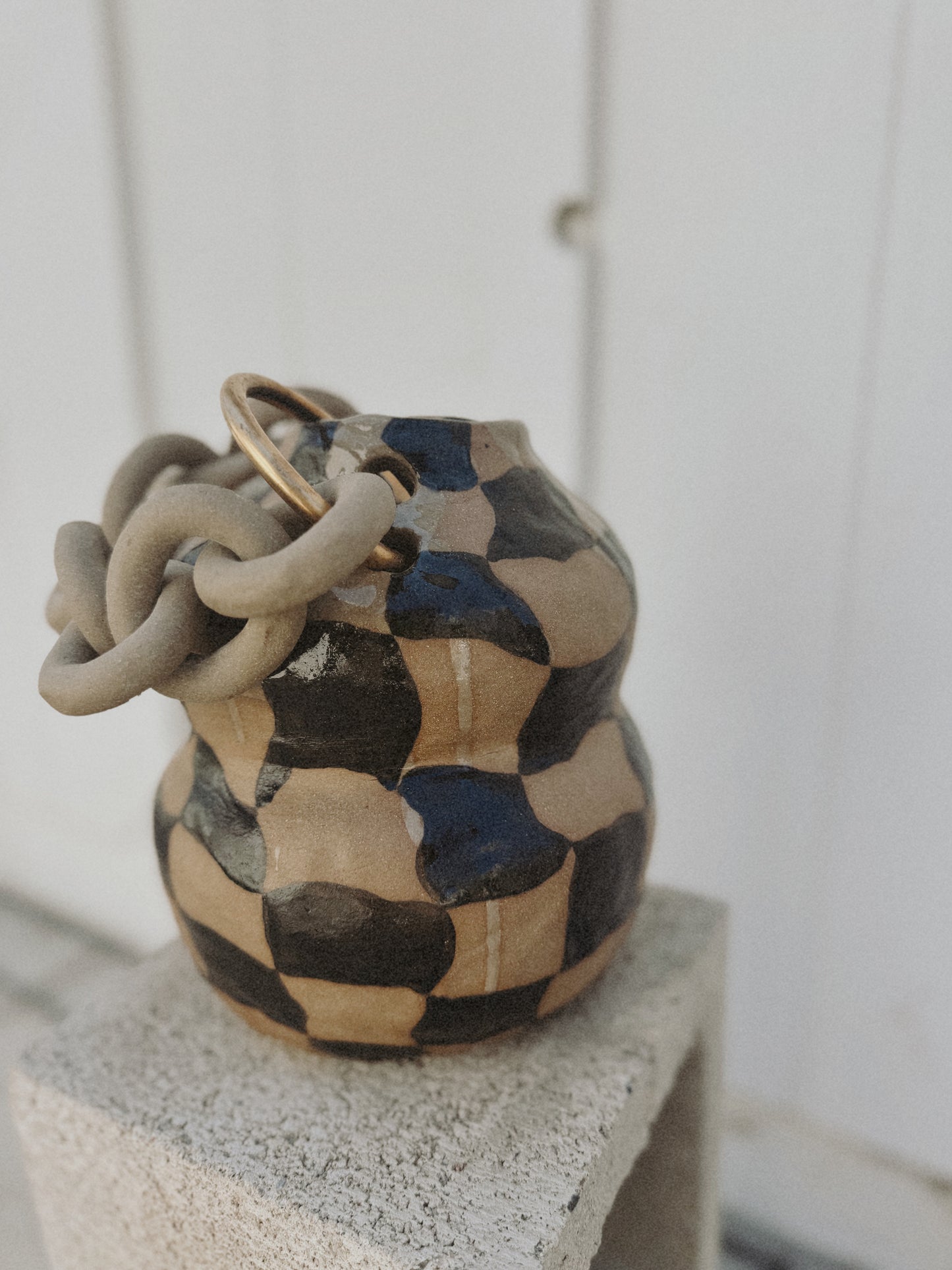 Dancing Checkered Chain vase