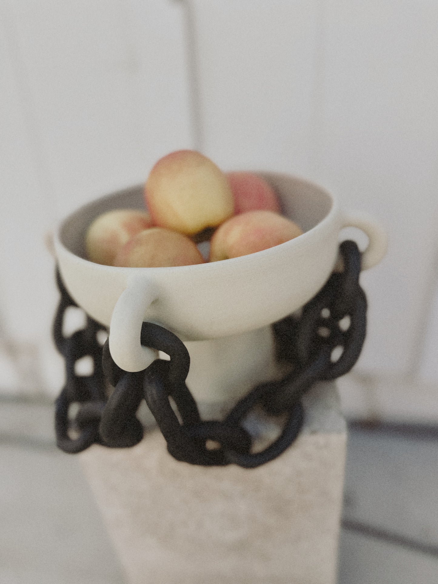 B&W Chain Fruit Bowl