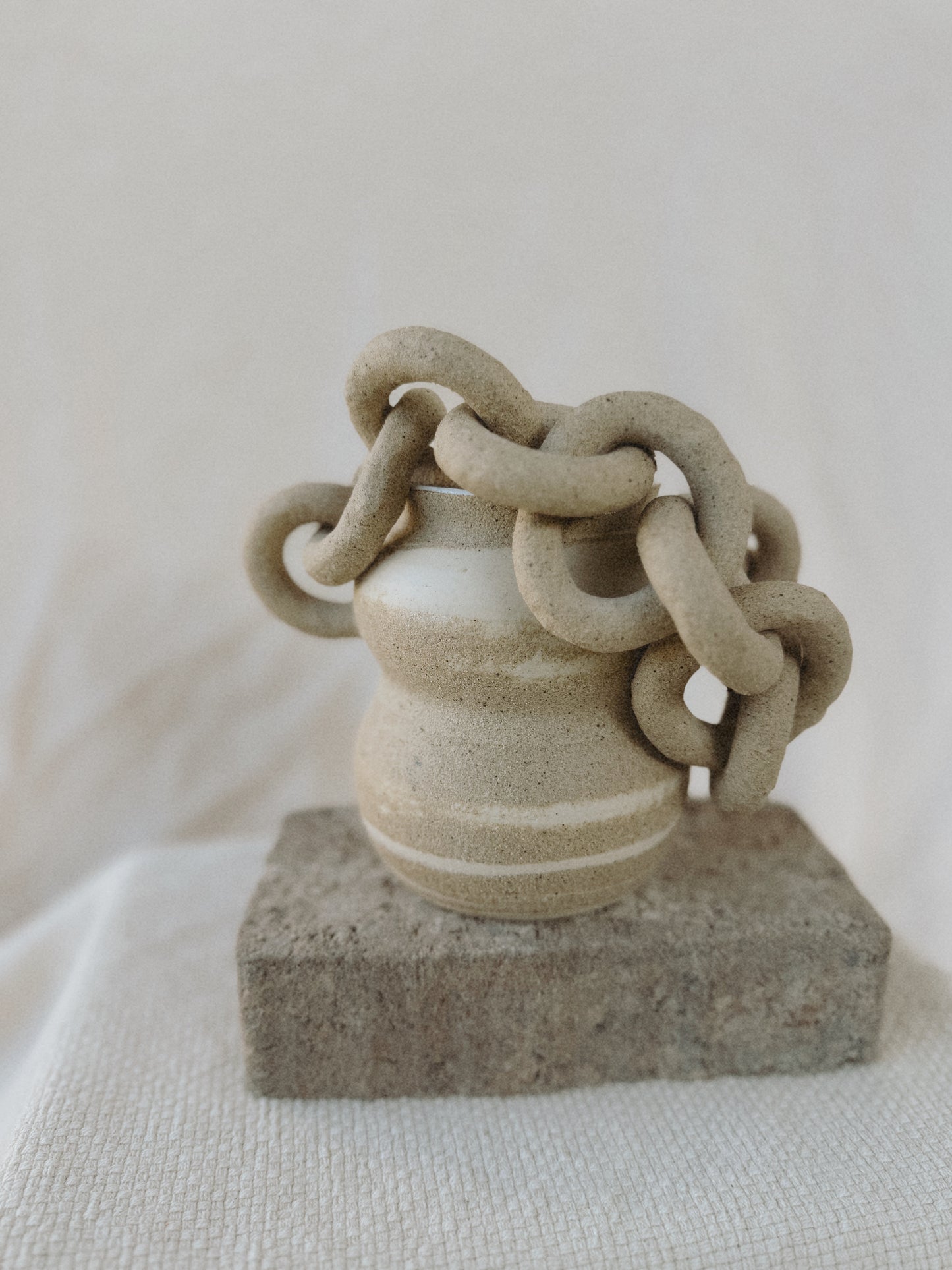 Marbled Chain Vase