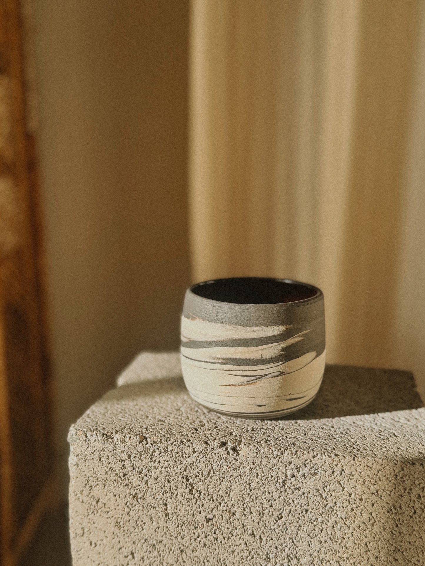 Black & White Swirl cup